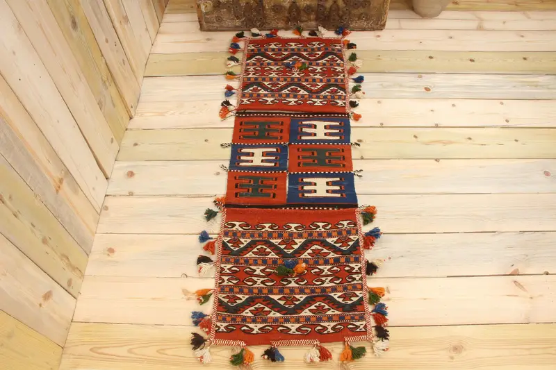 El Yapımı 0.1x4.1 ft Kilim, Turuncu ve Mavi Hayvan Baskısı