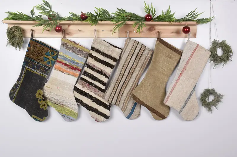 Bej Noel Süsleri Çorabı, 19 İnç Şenlikli Tatil Çorabı