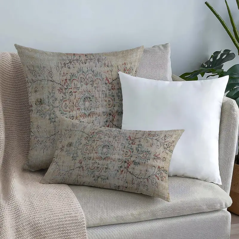 Bedrucktes Kissen aus grün-beiger Bio-Baumwolle für die Inneneinrichtung