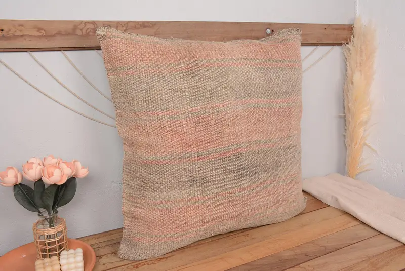 Bej Çizgili Kırlent, 32x32 Nakışlı Kırlent