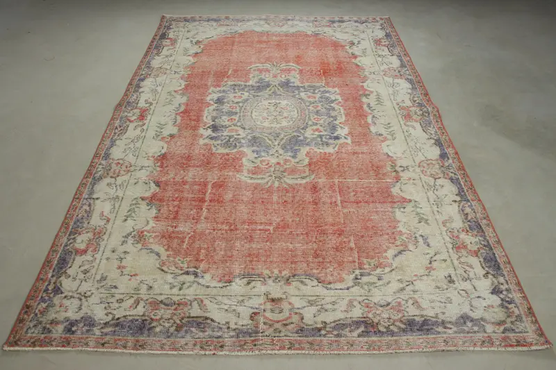 Alfombra Roja y Morada 1,8x2,5m Diseño Botánico