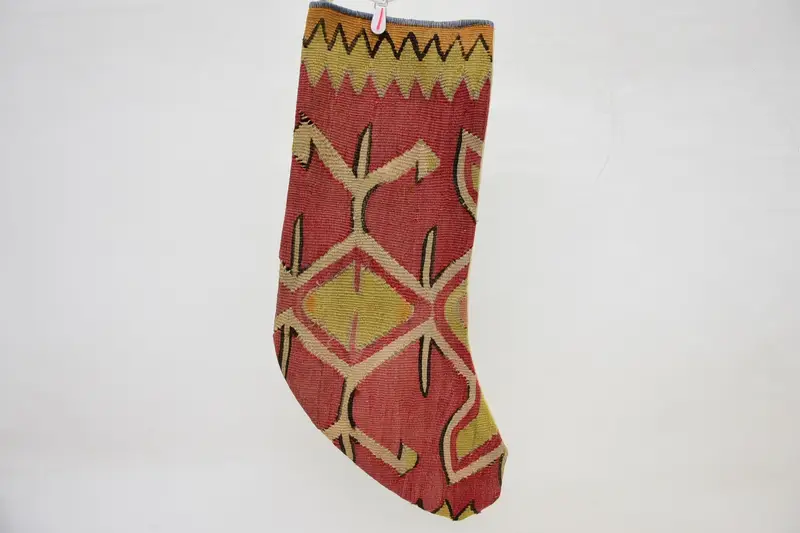 Calcetín rojo con adornos amarillos, calcetín navideño de 14 pulgadas