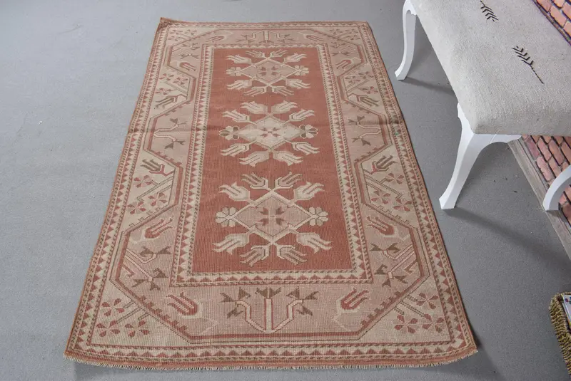 パープル、ベージュ ラグ 3.8x6.2 フィート、幾何学模様の花柄