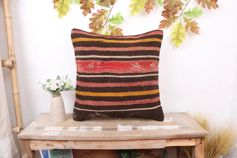 Retro Pillow Sham, Antique Pillows, Cushion Cover, Throw Kilim Pillow, 18x18 Red Pillow Cover, Interior Designer Pillow, Square Throw Cushion Case - 1