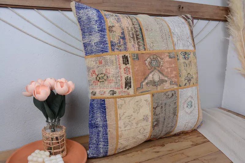 Beige & braunes Patchwork-Wurfkissen, Vintage besticktes Kissen