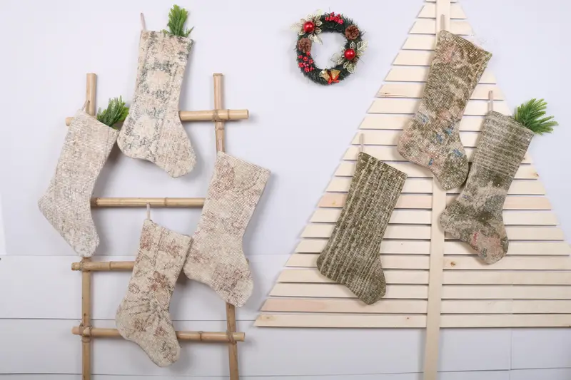 Patrón de adornos navideños festivos, calcetín navideño de arpillera de 22 pulgadas