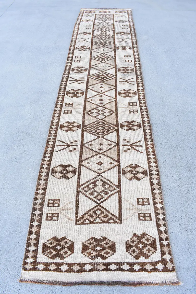 2.6x12.2 ft Halı, Türk Vintage Yolluk Halısı, Beyaz Herki Yün Halı - 1