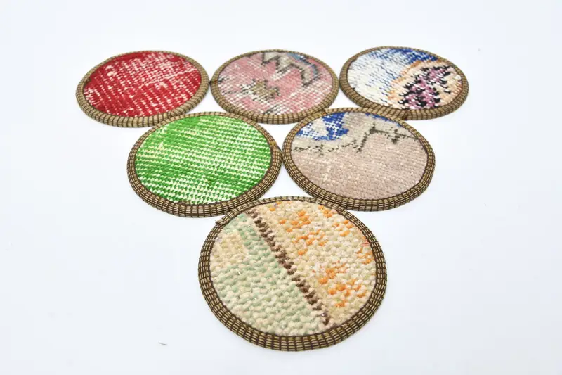 Juego de posavasos redondos bohemios, posavasos rojos y verdes