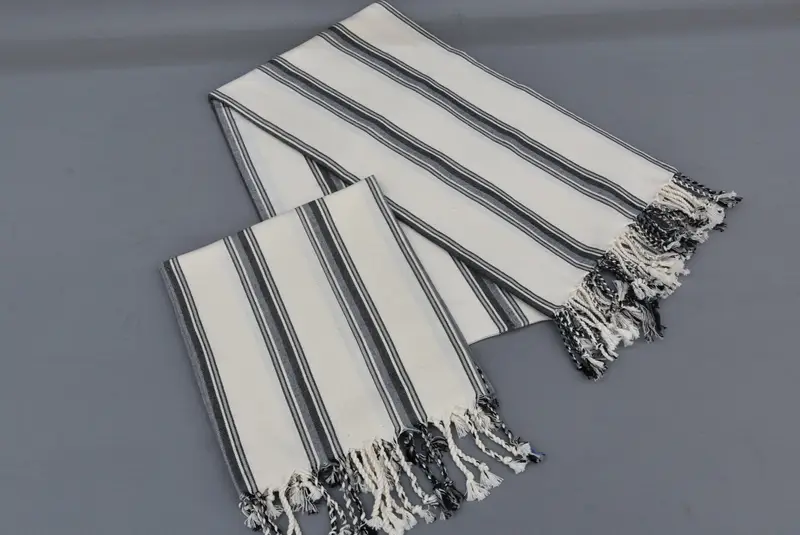 Özel hediye, 70x38 pamuklu çizgili havlu, gelin duş iyiliği, sevgililer hediyesi, işlemeli Türk havlu, plaj teması düğün hediyesi, ince havlu - 1