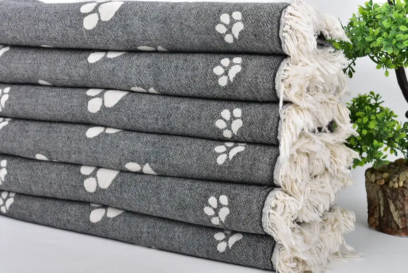 Maid Of Honor Gift, Hammam towel, Personalized Wedding Gift, Beach Towel Gift, Beach Theme Bachelorette Party Gifts, 70x36 Cotton Paw Design Towel - 4