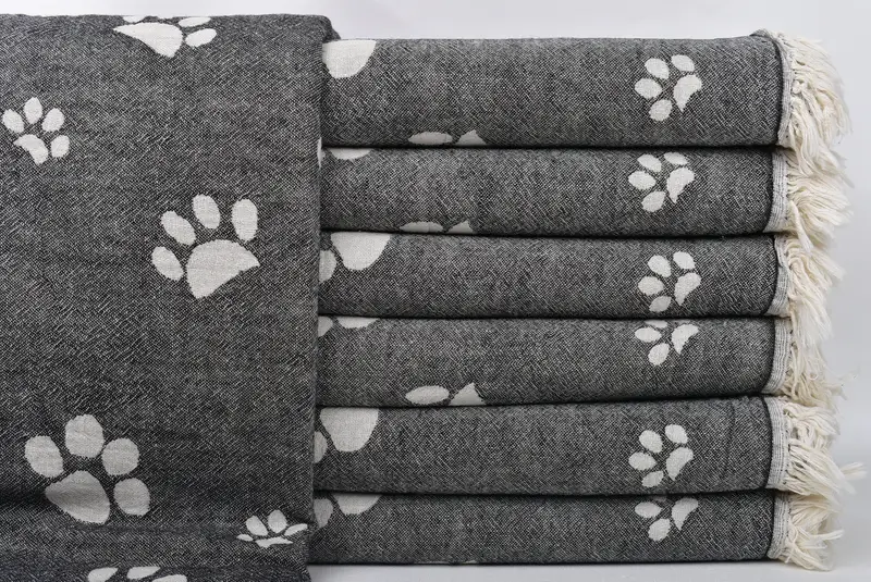 Maid Of Honor Gift, Hammam towel, Personalized Wedding Gift, Beach Towel Gift, Beach Theme Bachelorette Party Gifts, 70x36 Cotton Paw Design Towel - 2