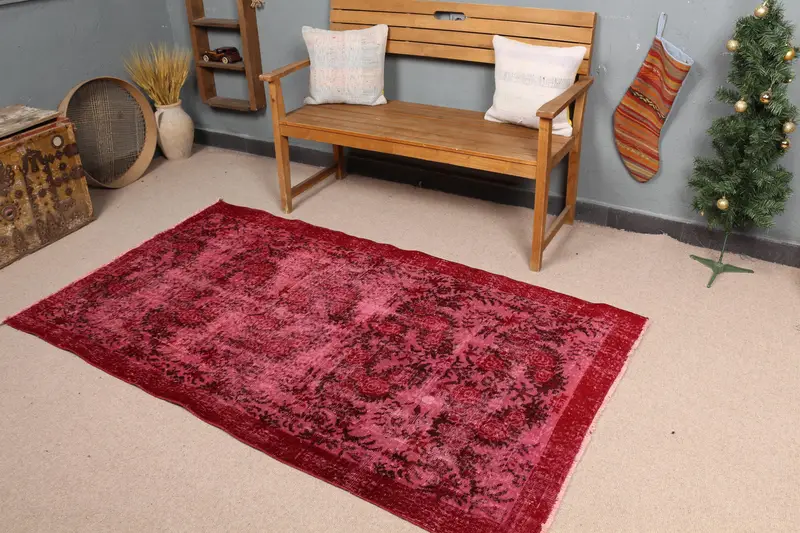 Siyah Desenli Kırmızı Halı, 3,8x6,7 ft Zarif Döşeme