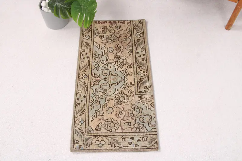 鮮やかなオレンジラグ、1.4x2.9フィートの花柄とペイズリーデザイン