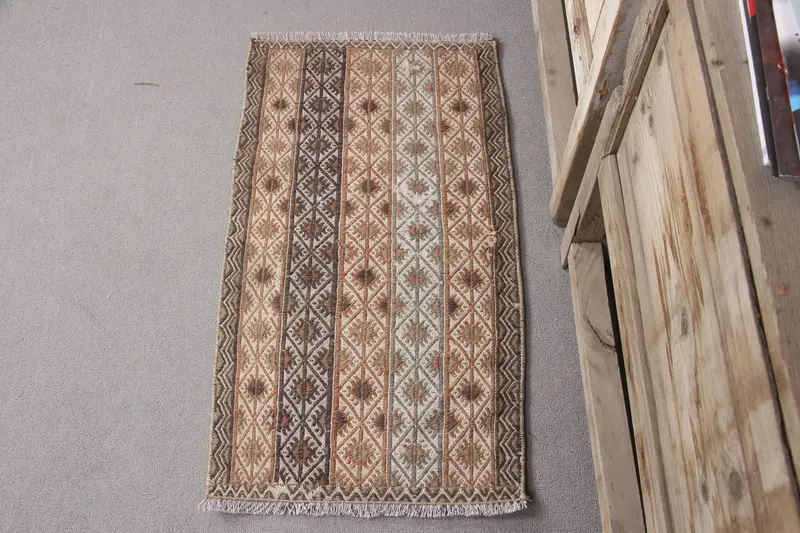 Green & Orange Persian Rug, 1.4x2.7 ft Elegant Decor