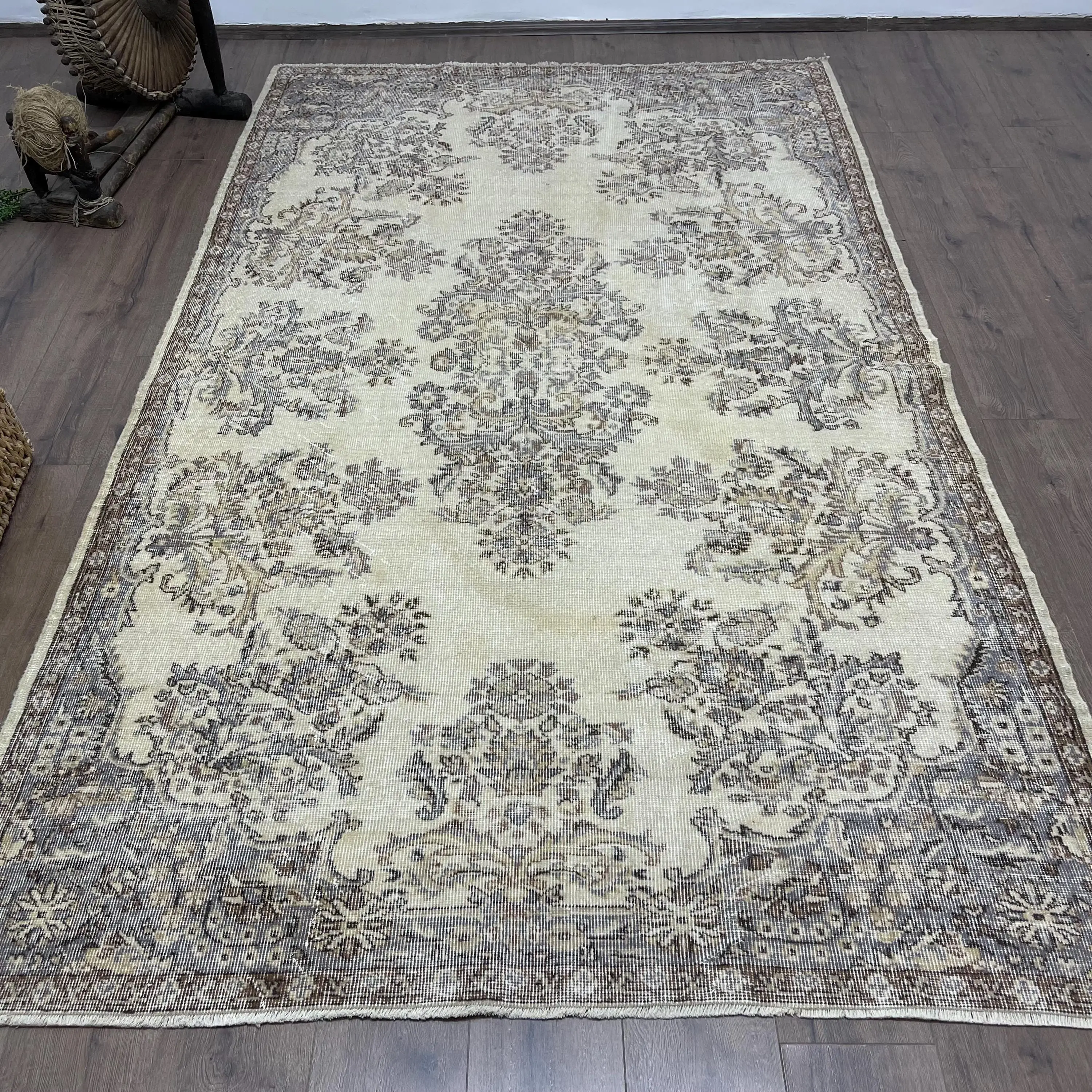 Vintage 5.4x9.1 ft Rug, Turkish Large Rug, Gray Floral Rug - 1