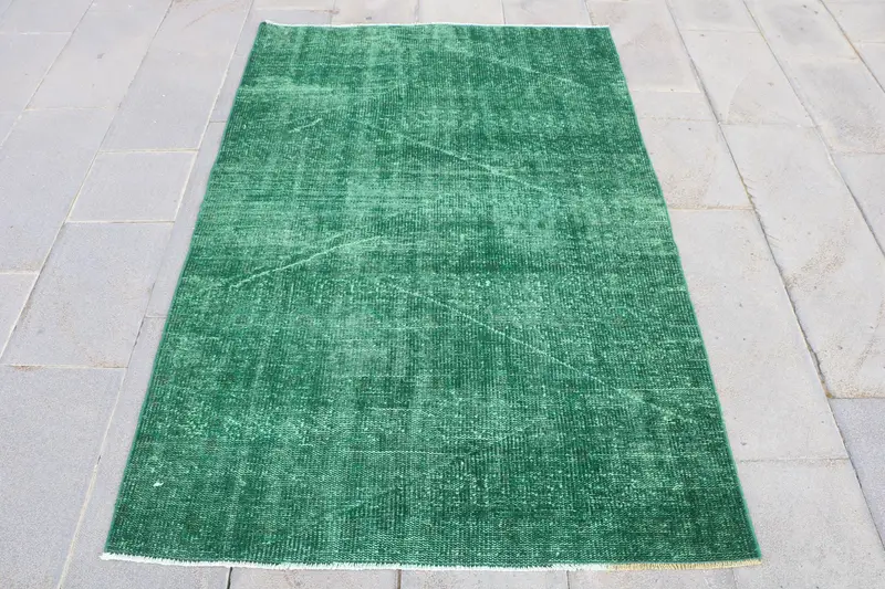 Elegant Green Rug, 3.9x6 ft Floral & Geometric Design