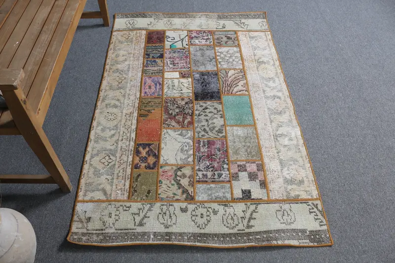 レインボー サウスウェスタン ラグ、3.4x5.2 フィートの鮮やかな装飾