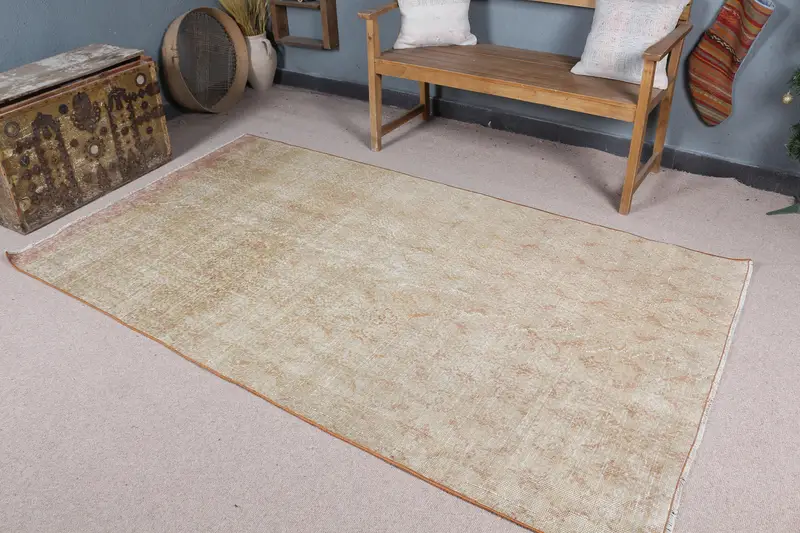 Yeşil ve Turuncu Halı, 4,5x7,9 ft Puantiyeli Tasarım