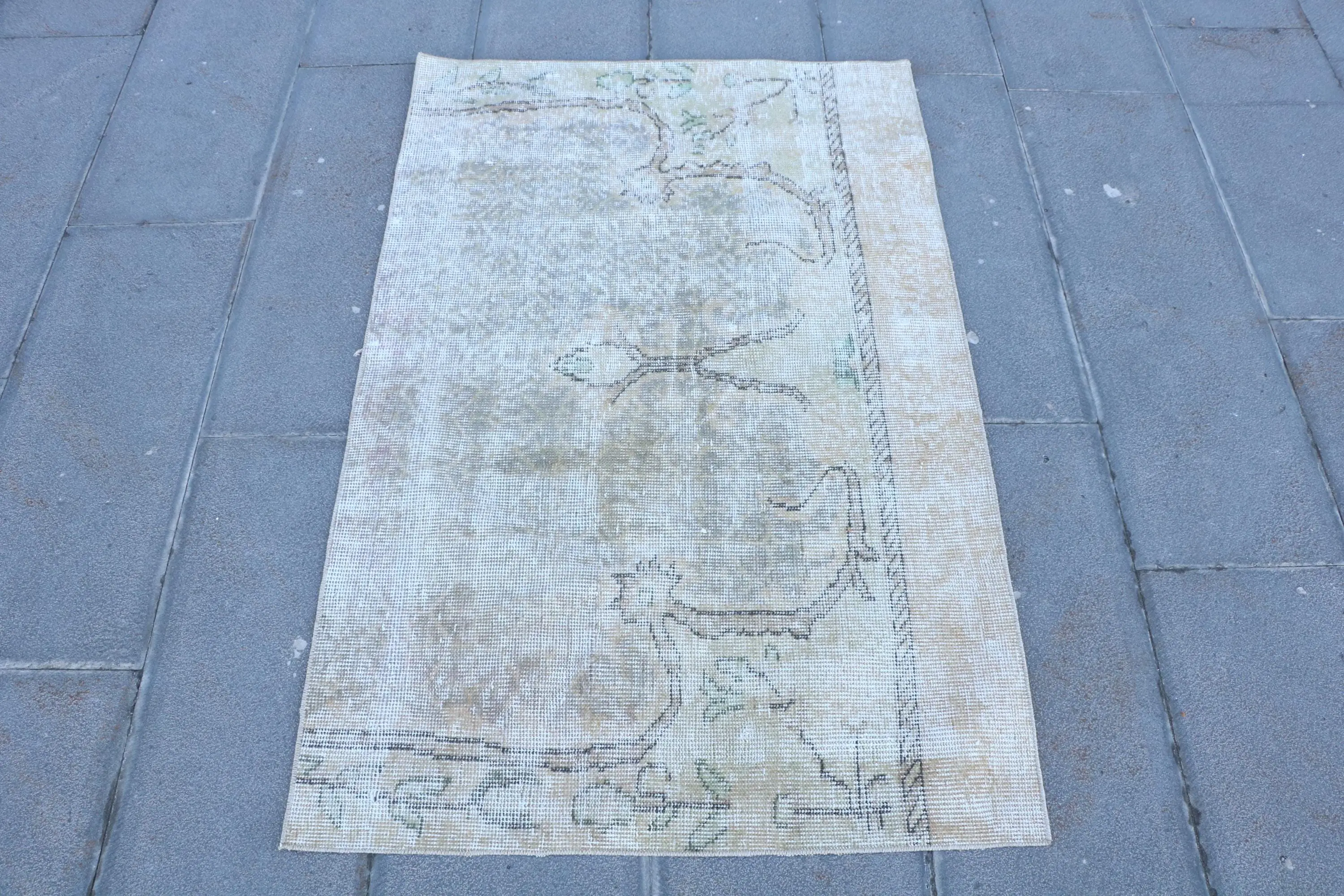 Vintage Small Rug 2.8x4.2 ft (84x128 cm), Turkish White Abstract Rug - 1