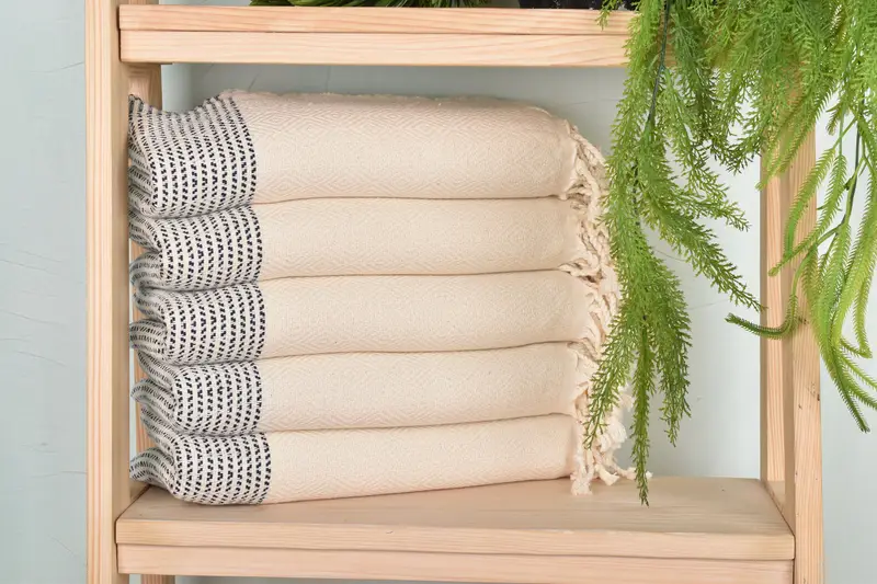 Christmas Favors, Bridesmaid Gift, Large Turkish Towel, Beach Size Towel, 70x40 Cotton Diamond Towel, Absorbent Turkish towel, Friends Beach Towel - 1