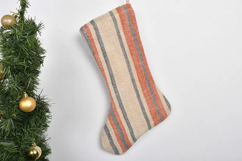 Patrón de adornos navideños festivos, calcetín navideño de 7 pulgadas de ancho