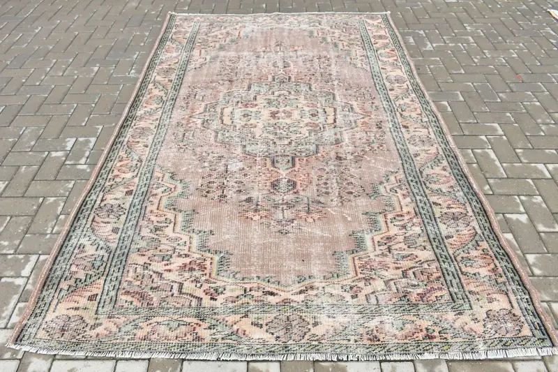 Vintage Türk Halısı 5.2x8.5 ft (160x260 cm), Oushak Kahverengi Çiçekli Halı - 1