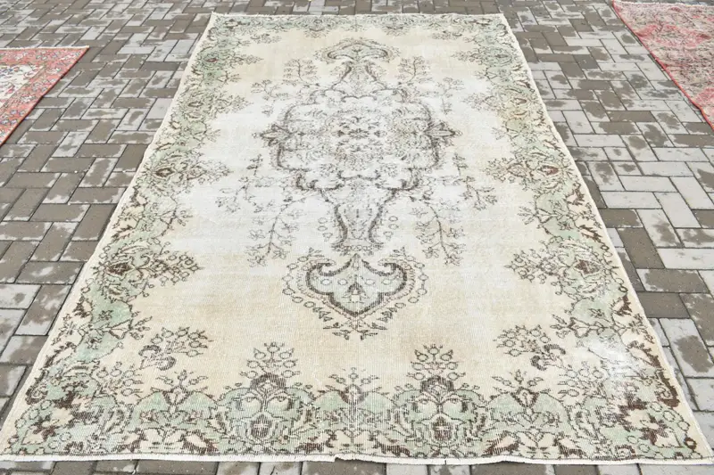 5,8x9,3 ft großer Vintage Teppich, türkischer Teppich, braungrüner floraler Wollteppich - 1