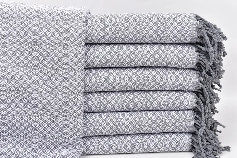 トルコビーチタオル パーソナライズされたホワイト幾何学模様、ベージュ、38x71インチ