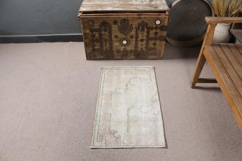 Eleganter beiger Teppich, 1,7 x 2,8 Fuß großes botanisches Design