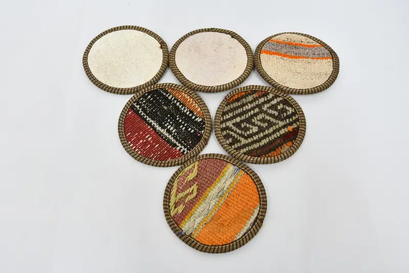 Juego de posavasos redondos bohemios, posavasos blancos y naranjas