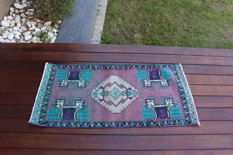 Alfombra vintage pequeña de 1,6x3,3 pies, alfombra turca, alfombra de lana del suroeste azul púrpura - 1
