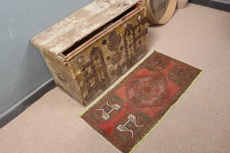 Kırmızı ve Yeşil Geometrik Halı, 1,6x3,1 ft Şık Dekor