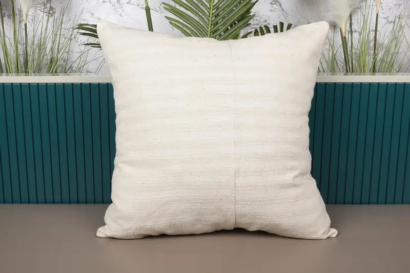 Handgefertigtes gestreiftes Kissen, 24x24 besticktes Kissen mit Vintage-Charme