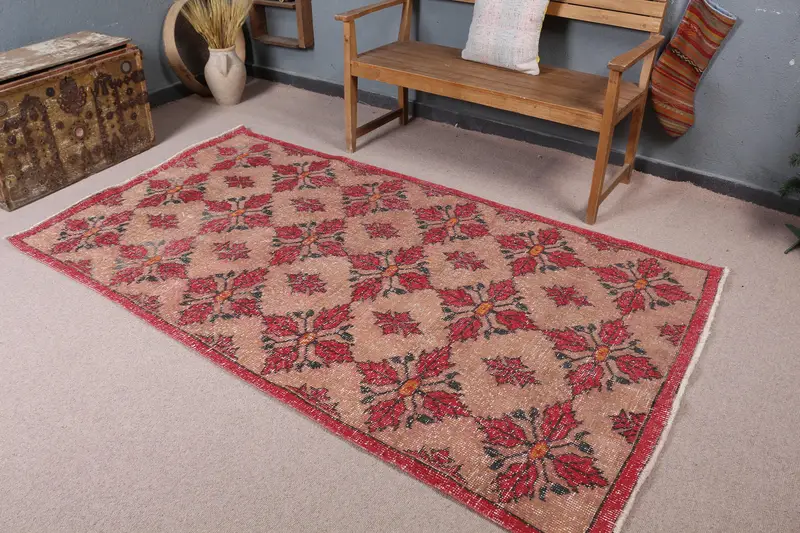 Kırmızı Desenli Zarif Bej Halı, 4,5x7,8 ft Soyut Tasarım