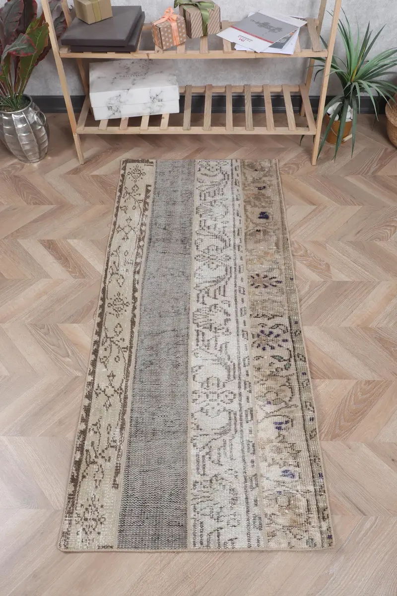 Elegante alfombra beige y marrón, diseño geométrico a rayas de 2,2x5 pies