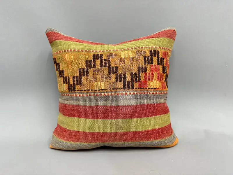 Ethnic Throw Cushion, Cushion Case, 18x18 Red Pillow, Ethnical Kilim Rug Pillow, Car Pillow, Throw Kilim Pillow, Home Decor Pillow - 4