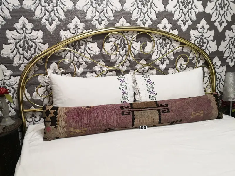 El Yapımı Yün Kilim Yastık, 8x51 İnç Geometrik Kırlent