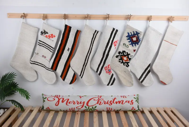 Patrón de adornos navideños festivos, calcetín navideño de 8 pulgadas de ancho