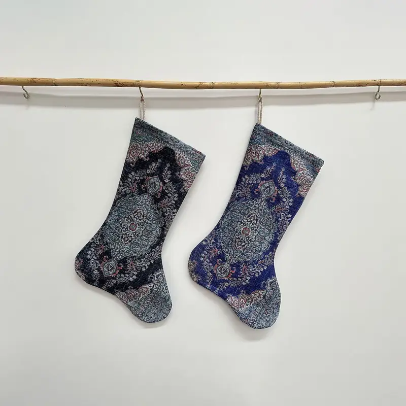 フェスティブノエルプリントストッキング：シックなクリスマス＆ニューイヤーギフト