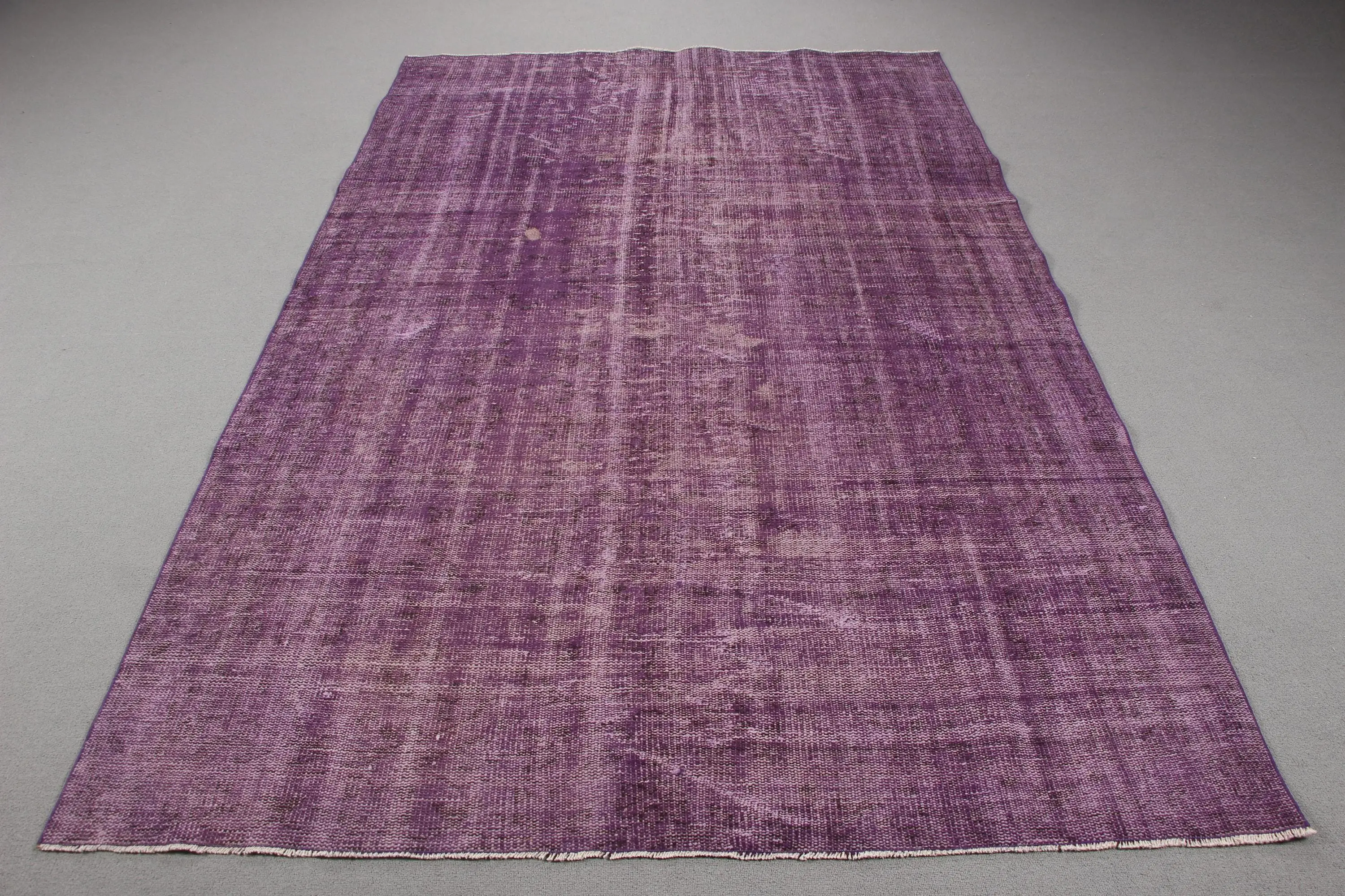 Alfombra turca de 5,5x8,6 pies, alfombra vintage grande, alfombra de lana de camuflaje púrpura - 1