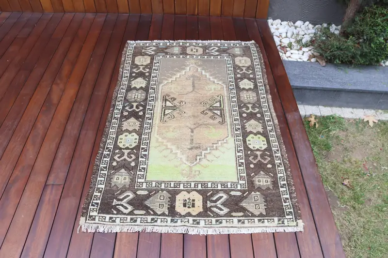 Vintage Turkish Rug, 3.1x4.7 ft Oushak Rug, Brown Bordered Wool Rug - 1