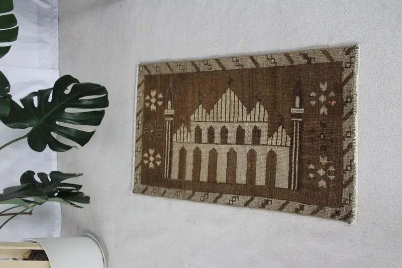 Vintage Küçük Halı 1.6x2.9 ft (50x88 cm), Oushak Kahverengi Paisley Türk Halısı - 1