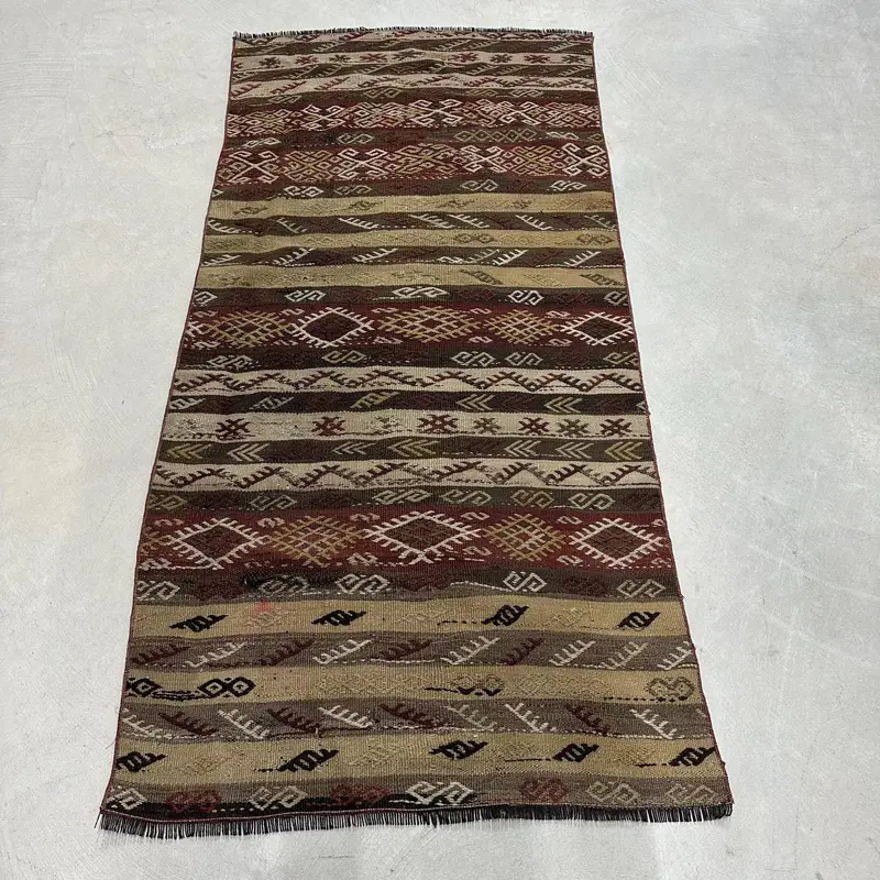 Alfombra de camuflaje morada, 2,6 x 5,3 pies con acento beige