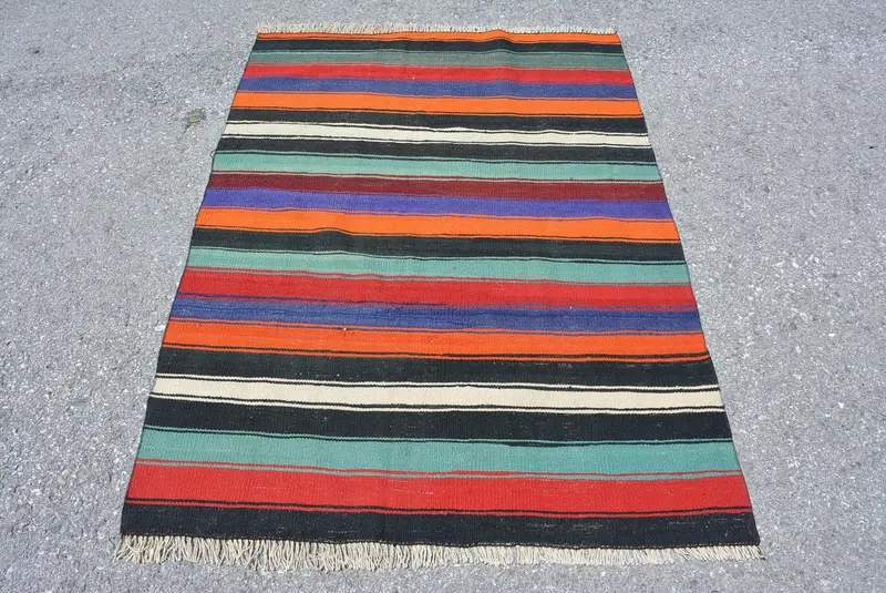 Alfombra de 3,8x4,9 pies, alfombra turca vintage, alfombra de lana Kilim roja - 1