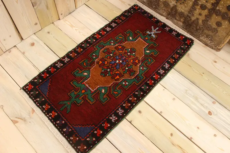 Türkischer Vintage Teppich, 1,7x3,2 ft kleiner Teppich, rot grüner massiver Teppich - 1