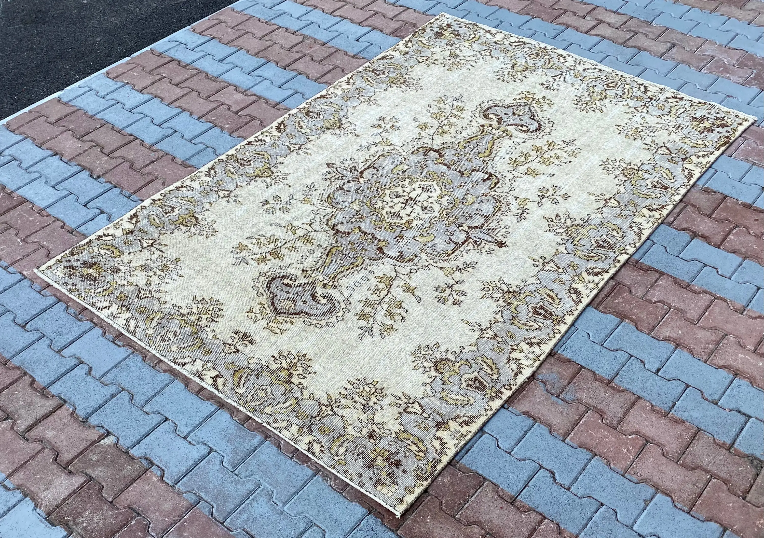 5.5x8.4 ft Vintage Turkish Rug, Large Rug, Brown Yellow Floral Wool Rug - 1