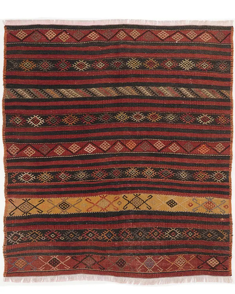 Kırmızı ve Siyah Halı, 4,2x4,9 ft Çiçek ve Geometrik Desenli