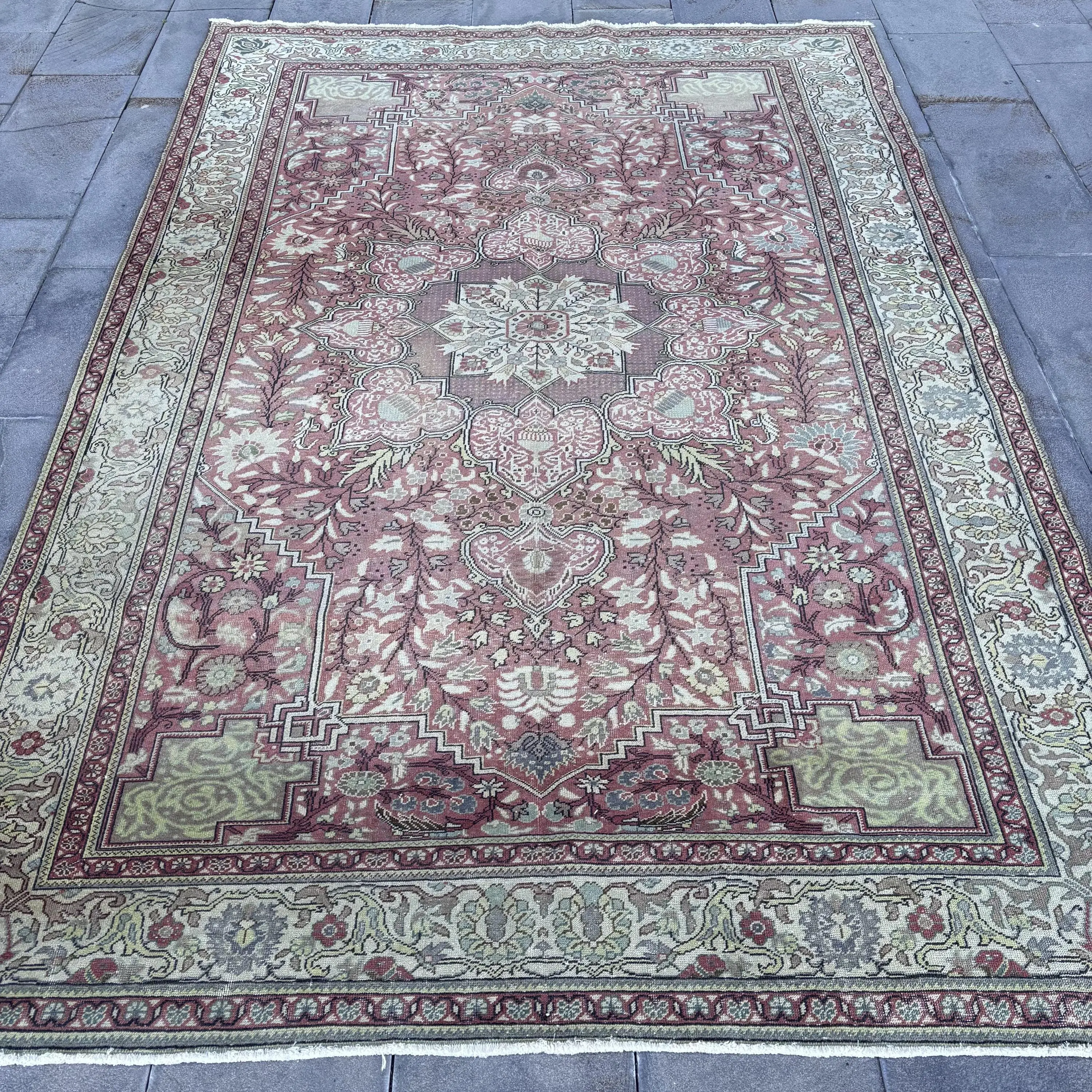 Türk Vintage Halısı, 6.2x9.4 ft Büyük Halı, Kırmızı Yeşil İkat Halı - 1