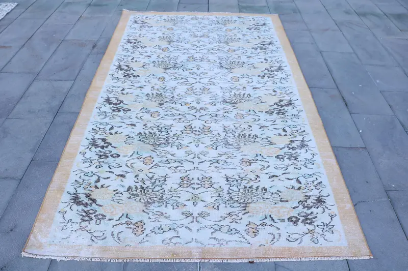 Leuchtender orangefarbener Patchwork-Teppich, 4,8 x 8,1 Fuß, gemütliches Dekor