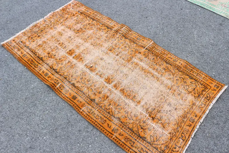 2.9x5.7 ft Türk Aksanlı Halı, Turuncu Siyah Vintage Bordürlü Yün Halı - 1